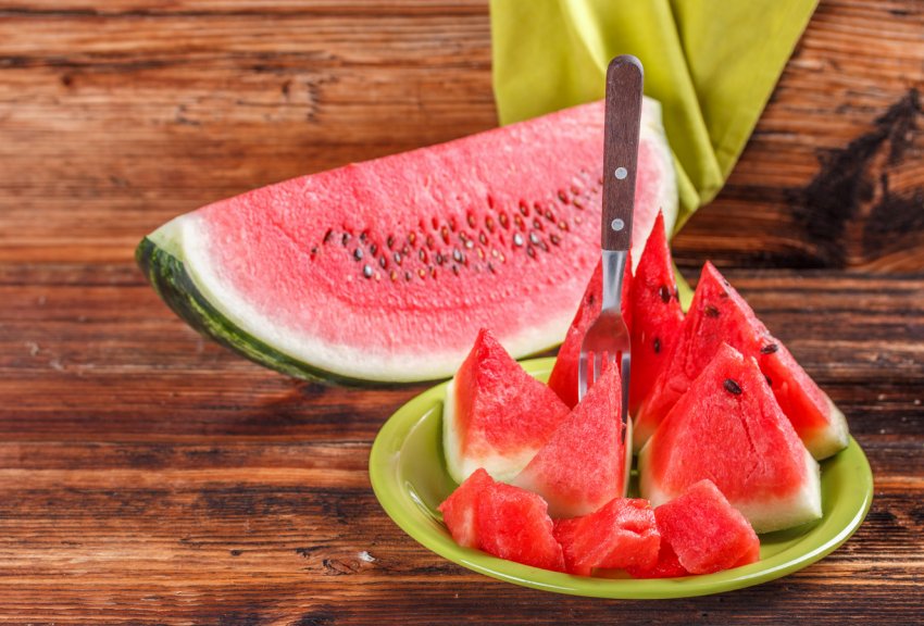 На Алтаї збирають урожай кавунів На Алтаї збирають урожай кавунів