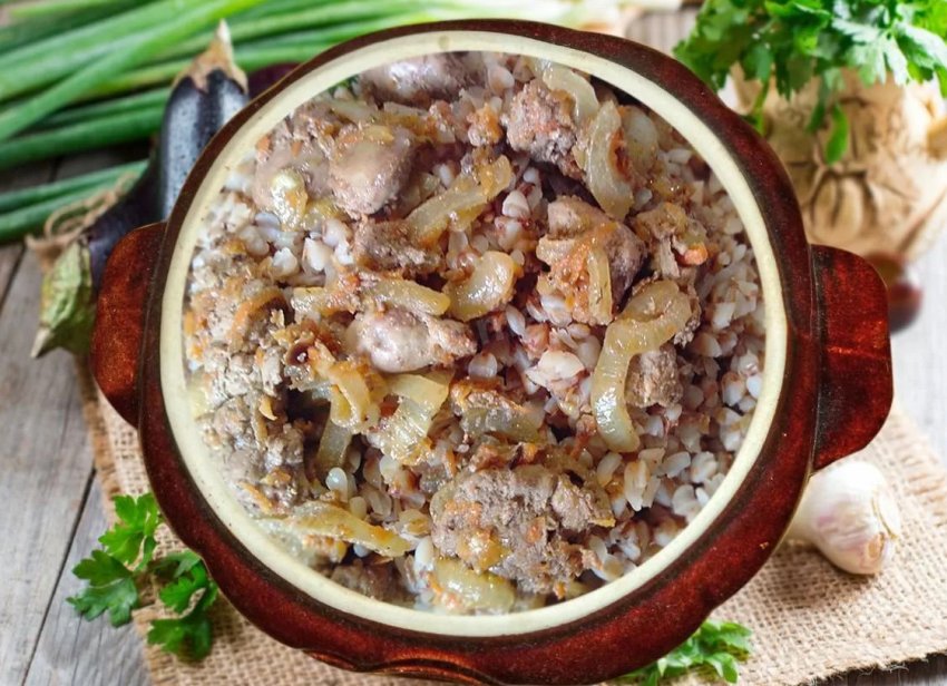 Гречка зі свининою Гречка зі свининою