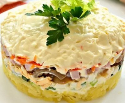 Способи приготування салату зі смажених печериць і курячої грудки