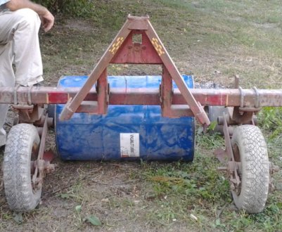 Як зробити саджалку для часнику своїми руками