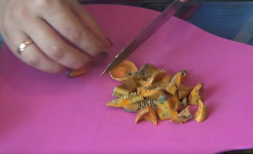 Как пожарить картошку с рыжиками. Смотреть фото Как пожарить картошку с рыжиками. Смотреть картинку Как пожарить картошку с рыжиками. Картинка про Как пожарить картошку с рыжиками. Фото Как пожарить картошку с рыжиками