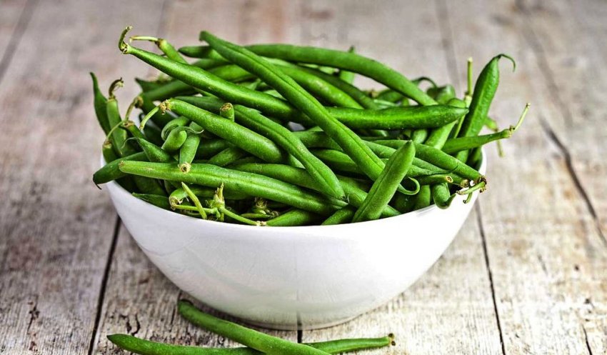 Підготовка інгредієнтів для салату