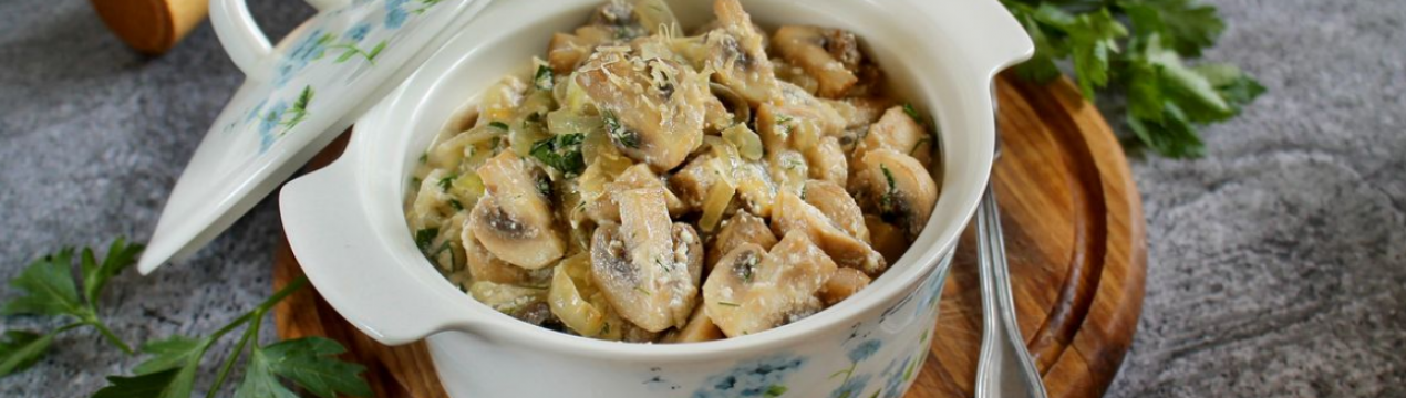 Рецепт приготування смачної смаженої картоплі в сметані з грибами