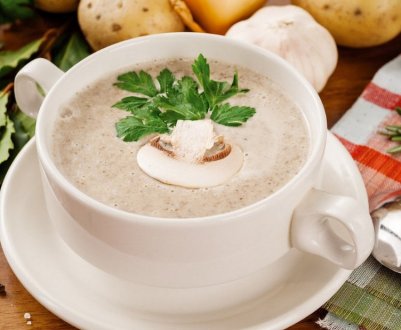 Смачний рецепт крем-супу з грибами та вершками