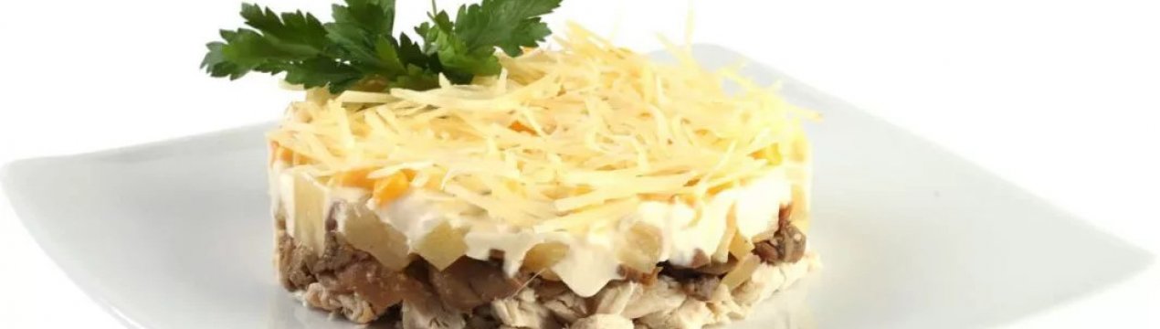 Рецепт смачного салату з ананасами та печерицями