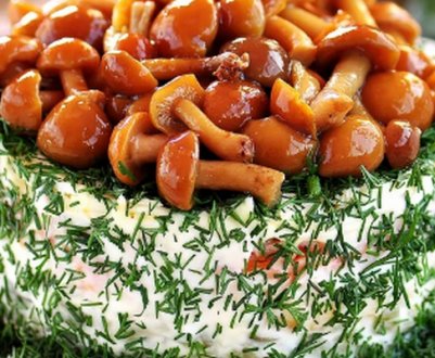 Рецепти смачних салатів із маринованими опеньками