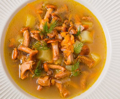 Рецепт смачного супу із заморожених лисичок