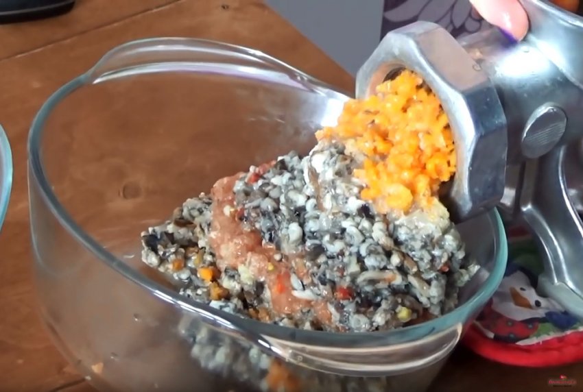 Грибы пропустить через мясорубку. Грибы пропустить через мясорубку. Грибы пропустить через мясорубку. Сало через мясорубку. Грибы пропустить через мясорубку.