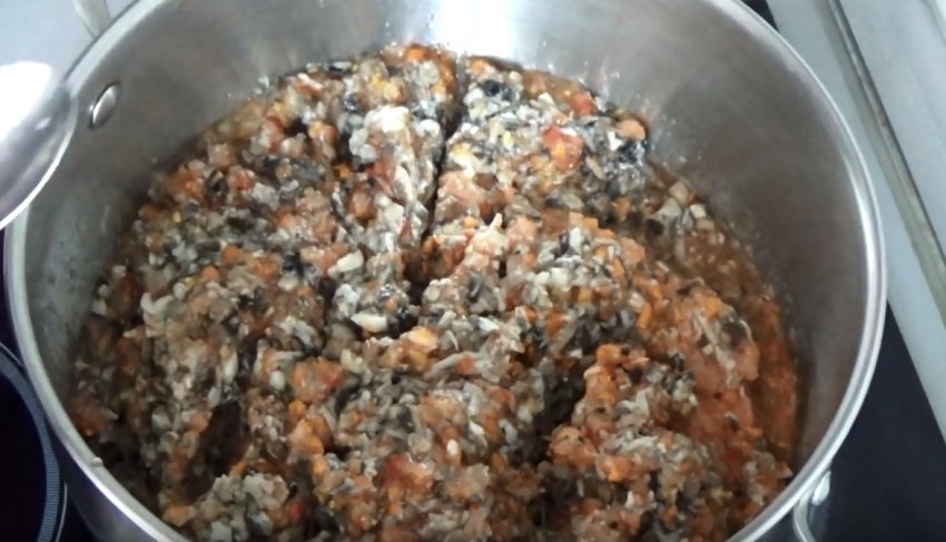 Икра из подберезовиков на зиму. Как сделать икру из подберезовиков. Икра из подберезовиков на зиму. Икра из подтопольников. Грибная икра из подберезовиков.