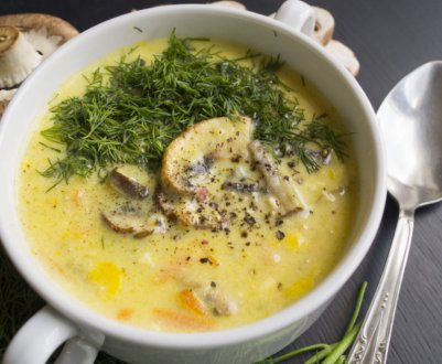 Рецепт смачного крем-супу з печериць із плавленим сиром