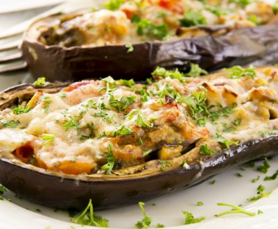 Рецепт смачних баклажанів із печерицями