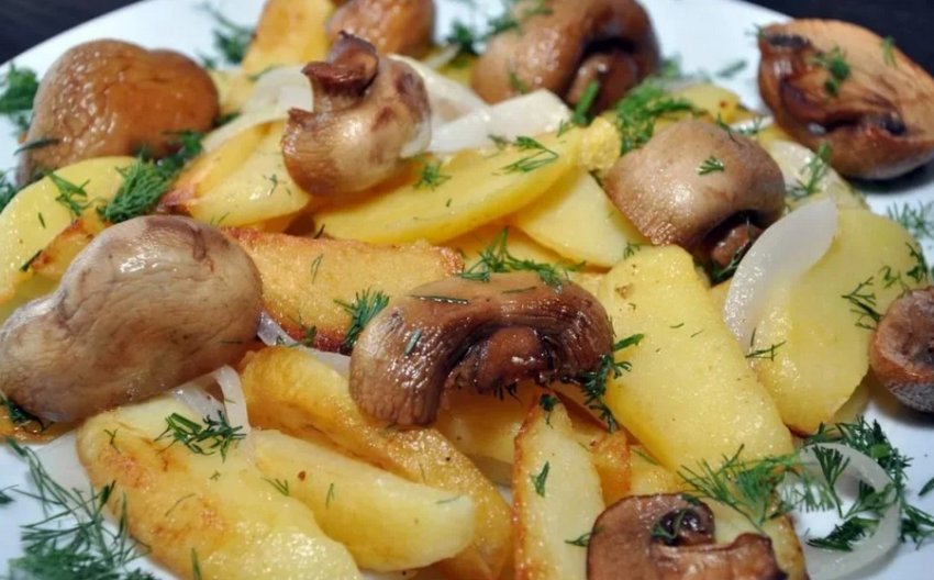 Печериці з картоплею