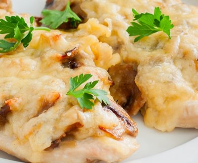 Як готувати філе курки з грибами у вершках