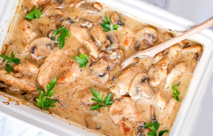 Куряча грудка с сыром и грибами Куряча грудка с сыром и грибами