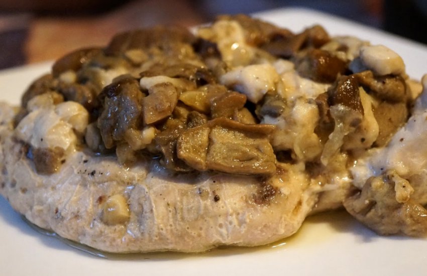 Філе з білими грибами в духовці Філе з білими грибами в духовці