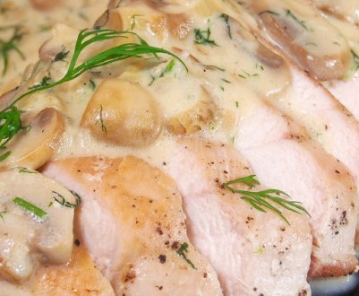 Як приготувати курячу грудку з печерицями у вершках