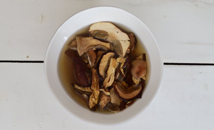 Замочування грибів