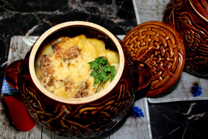 Картопля з печерицями