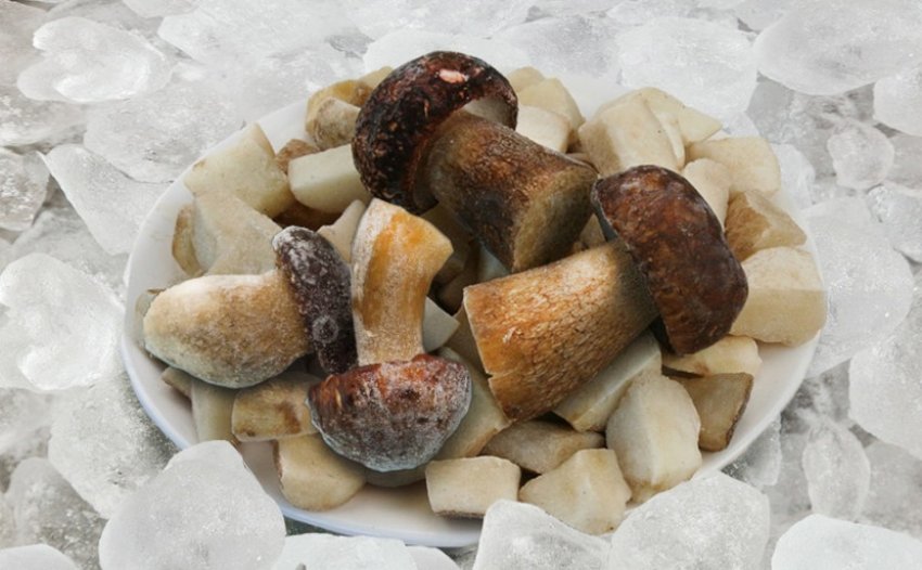 Заморожені білі гриби