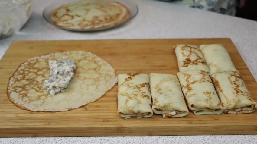 Рецепт блины с шампиньонами. . Рецепт блины с шампиньонами фото. Рецепт блины с шампиньонами-. картинка Рецепт блины с шампиньонами. картинка . Это, пожалуй, самая универсальная начинка для блинчиков! Они идеально сочетаются с любыми грибами: с жареными, консервированными, солеными, сушеными, замороженными.
