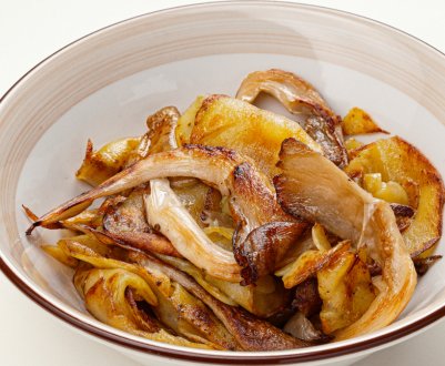 Як посмажити гливи з картоплею