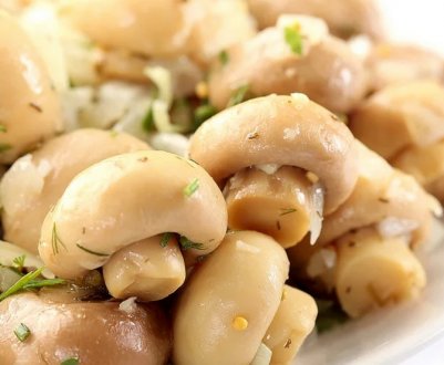 Рецепти страв із маринованих печериць