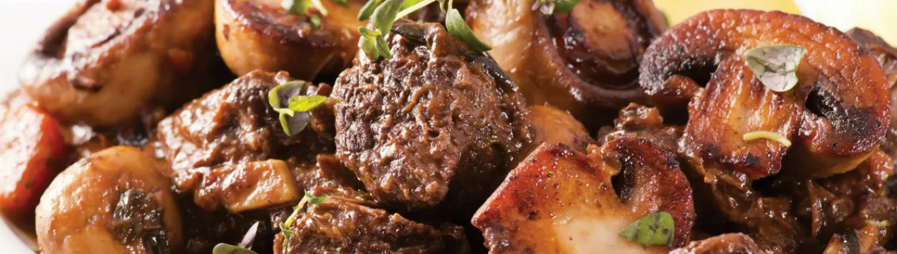 Рецепт приготування соковитої яловичини з печерицями