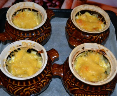 Рецепти приготування картоплі з м'ясом і грибами в горщиках