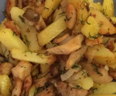 Як посмажити грузді з картоплею?