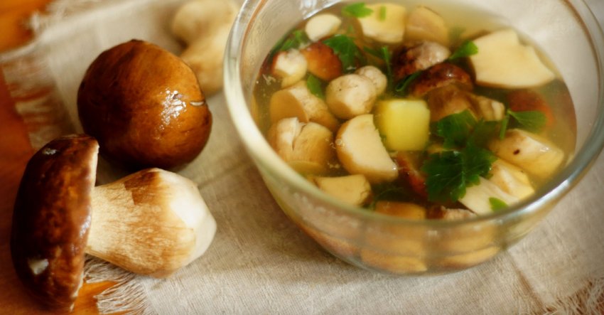 Блюдо з подосиновиками Блюдо з подосиновиками