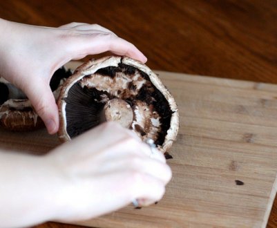 Можна готувати потемнілі печериці