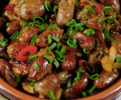 Рецепт смачних курячих сердечок із грибами