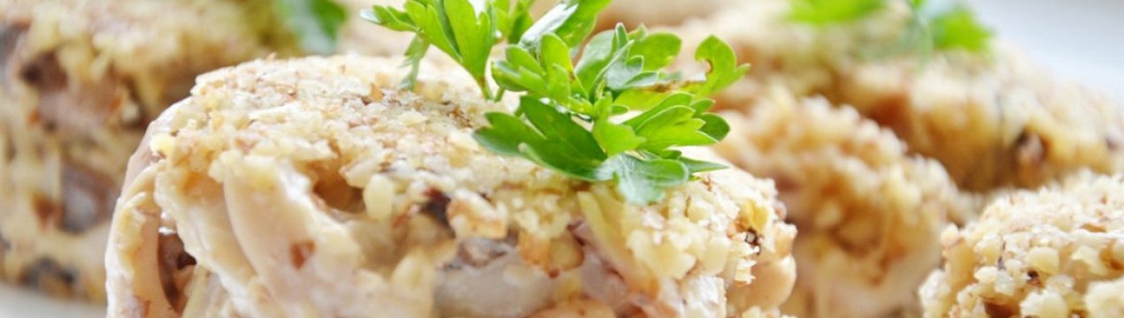 Як приготувати салат із кальмарами та грибами