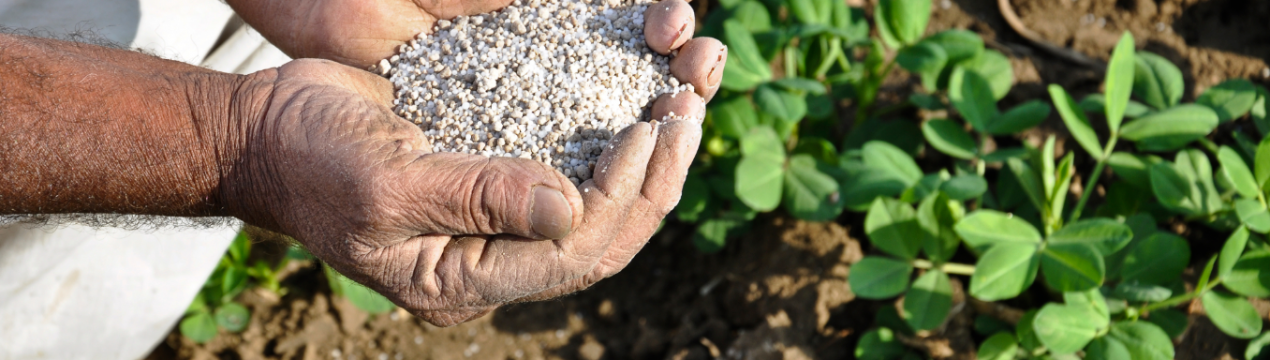 Індійських фермерів навчать складати в переробку пластикову тару від добрив