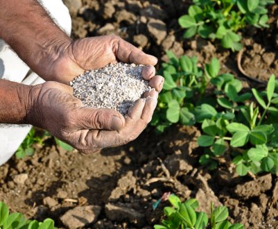 Індійських фермерів навчать складати в переробку пластикову тару від добрив 