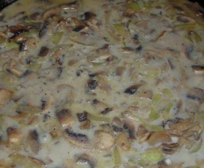 Як готувати соус із печериць на молоці