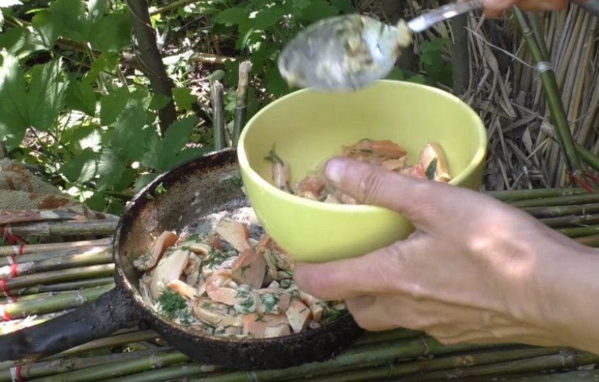 У сметані У сметані