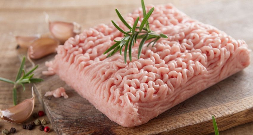 Свіжий курячий фарш