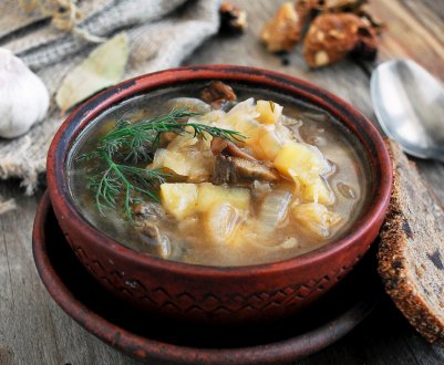 Як приготувати грибні щі зі свіжою капустою