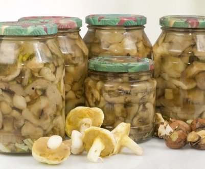 Як солити маслюки гарячим способом