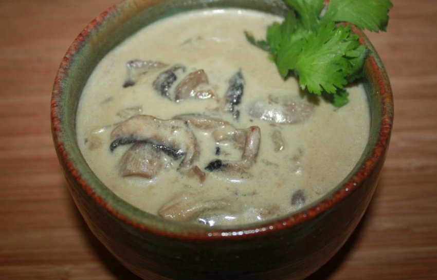 Суп із заморожених білих грибів Суп із заморожених білих грибів