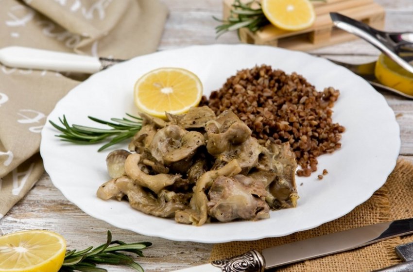 Куриные желудки с грибами
