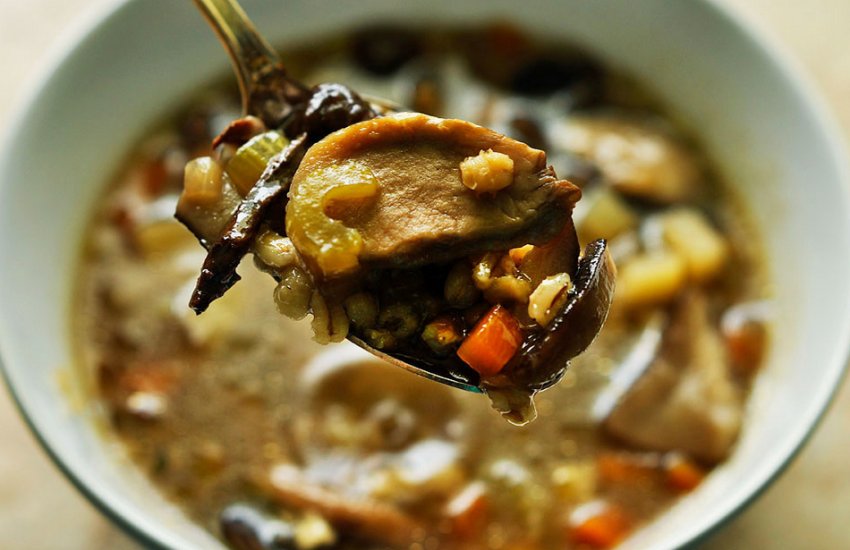 Суп з сушеними печерицями Суп з сушеними печерицями