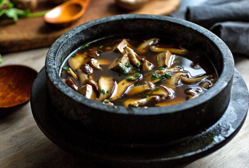 Суп з сушеними печерицями Суп з сушеними печерицями