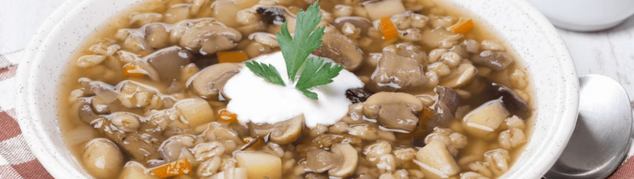 Як приготувати перловий суп із печерицями