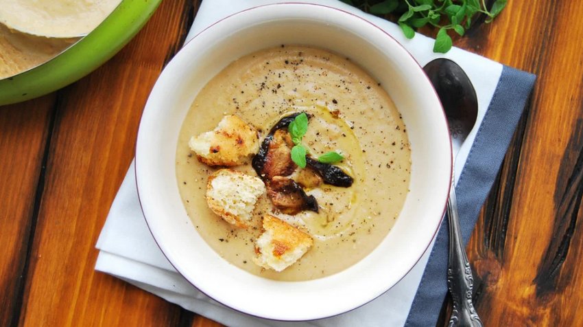 Крем-суп із білих грибів Крем-суп із білих грибів