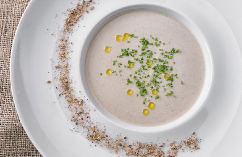 Крем-суп із білих грибів Крем-суп із білих грибів