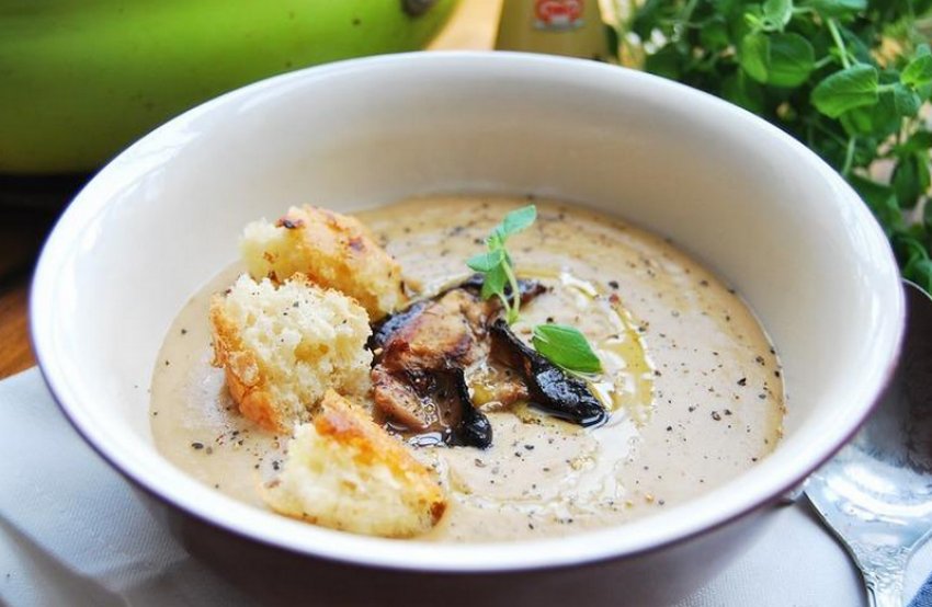 Крем-суп із білих грибів Крем-суп із білих грибів