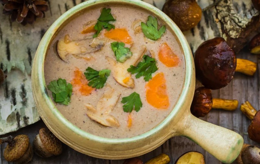 Крем-суп із білих грибів Крем-суп із білих грибів