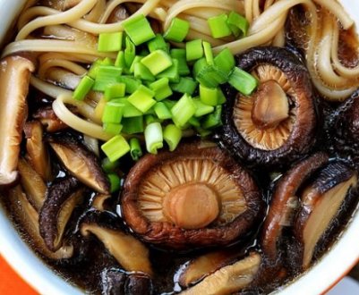 Страви із сушених грибів шиїтаке